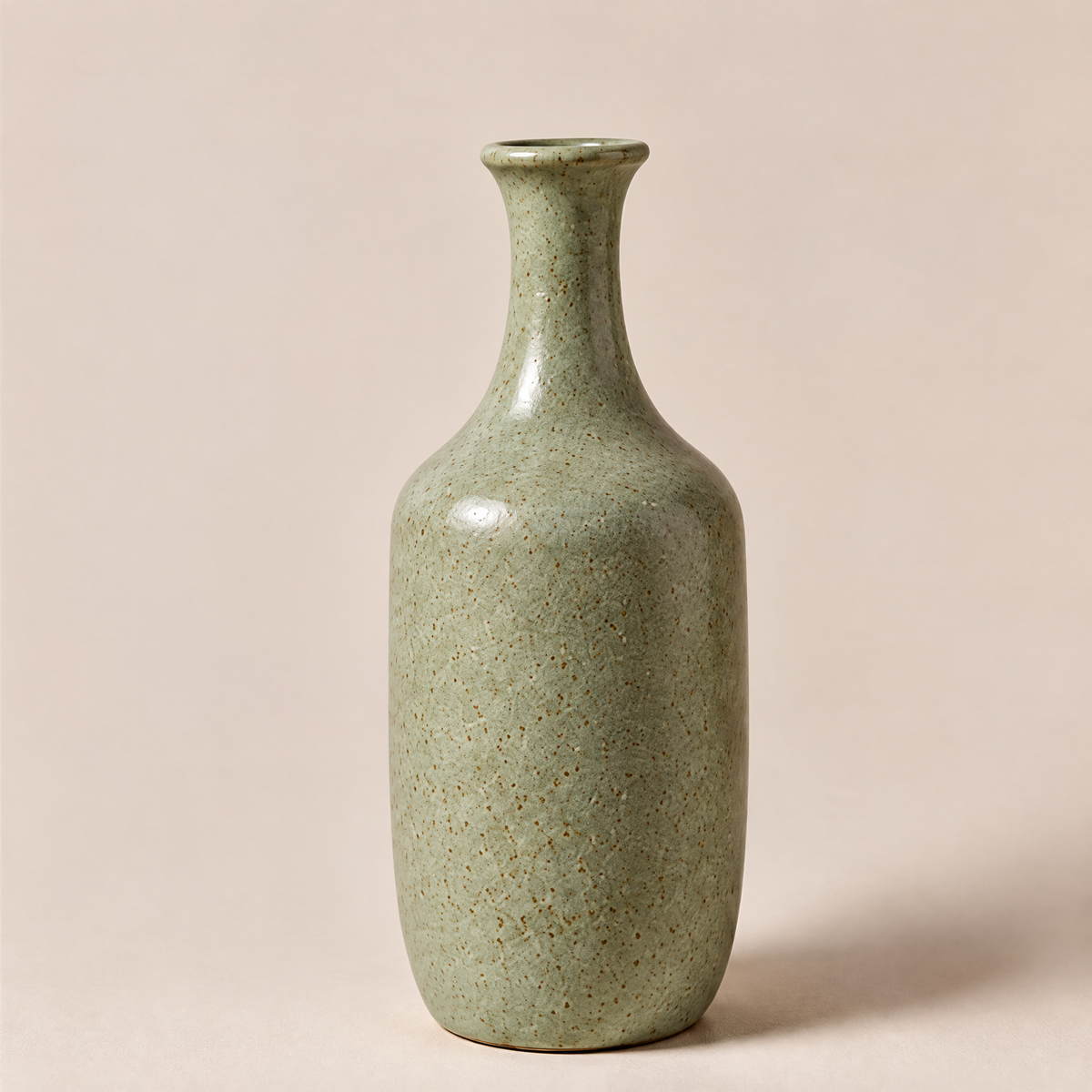 Gavqori™ Sage Speckled Vase